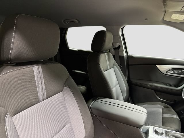 New 2026 Chevrolet Blazer LT w/ Convenience Package FWD image 31