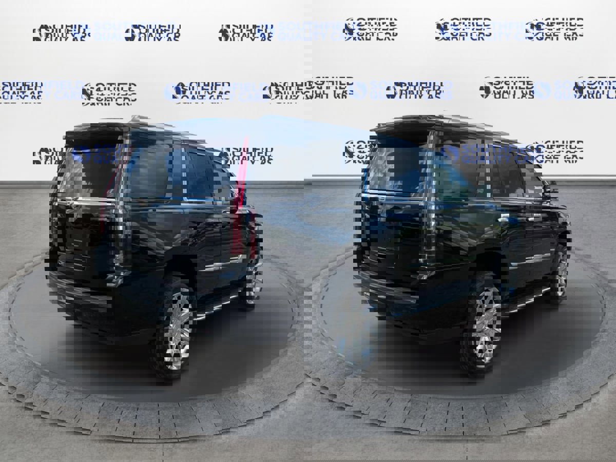 Used 2018 Cadillac Escalade Luxury image 7