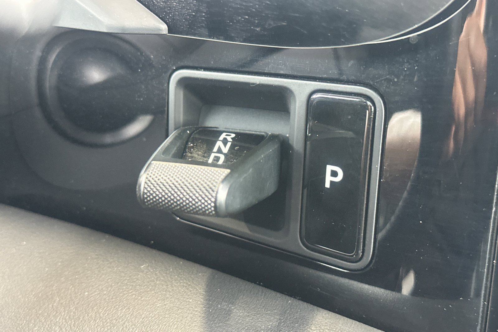 Used 2023 Porsche Taycan w/ Premium Package image 20