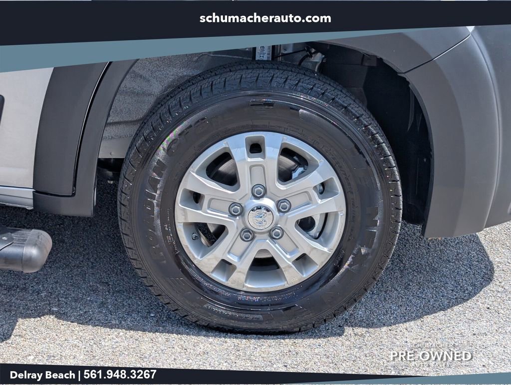 Used 2025 RAM ProMaster 3500 w/ Storage Group FWD image 9