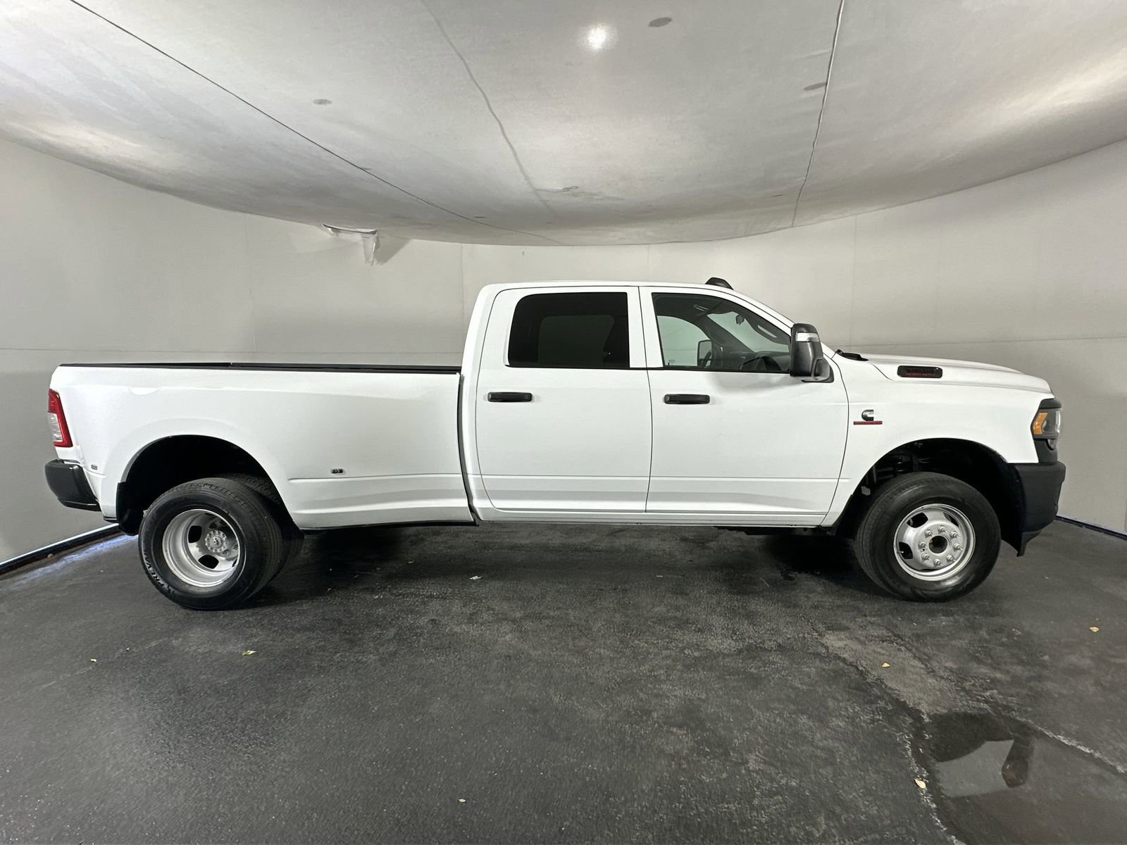 Used 2023 RAM 3500 Tradesman image 9