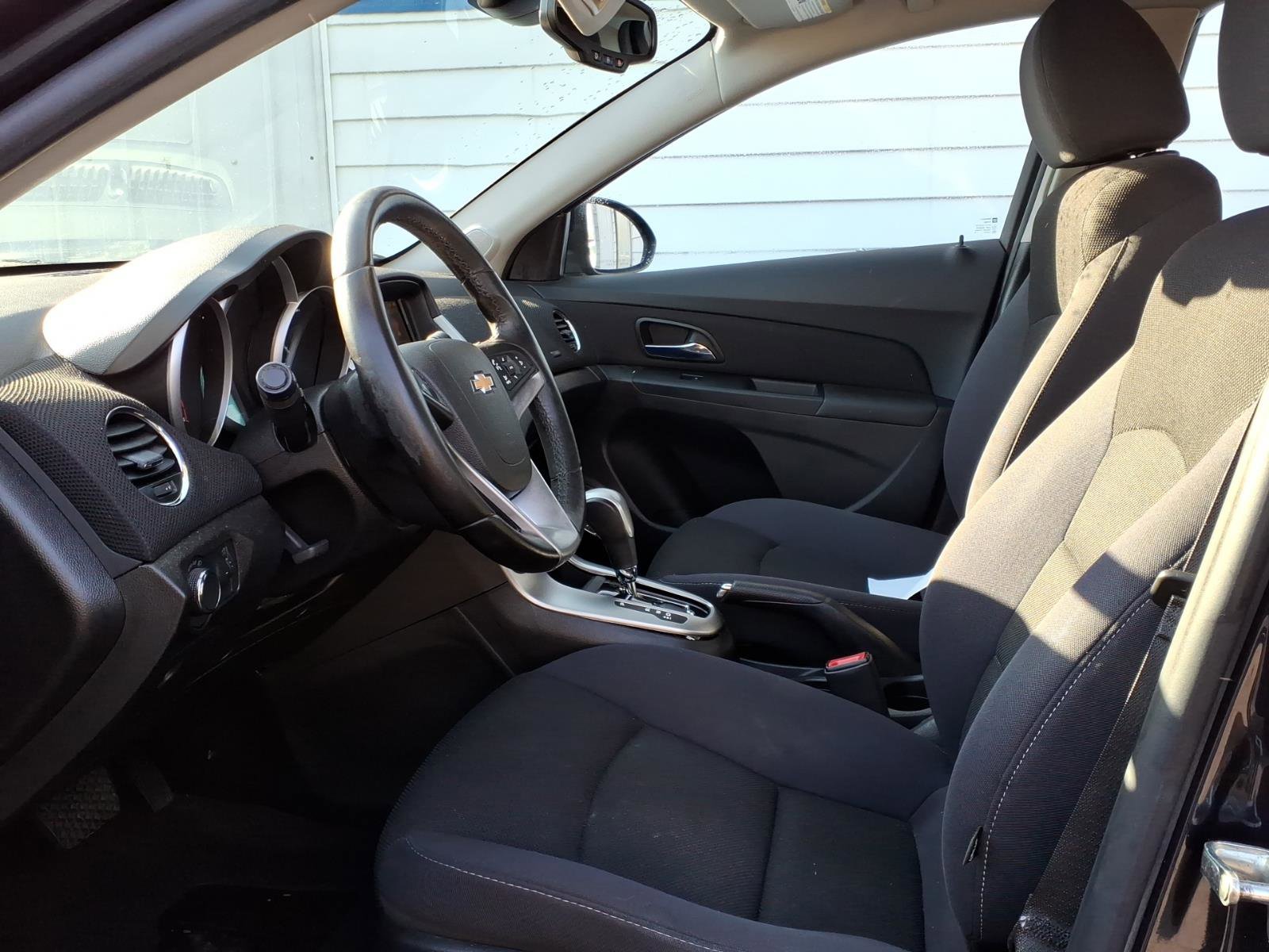 Used 2014 Chevrolet Cruze LT image 8
