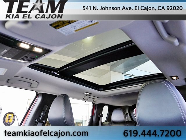 Used 2025 Mitsubishi Outlander SEL image 17