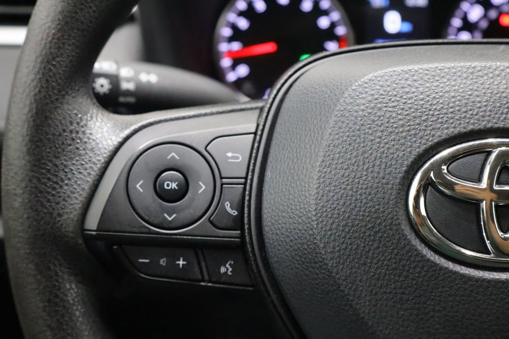 Used 2022 Toyota RAV4 XLE image 24