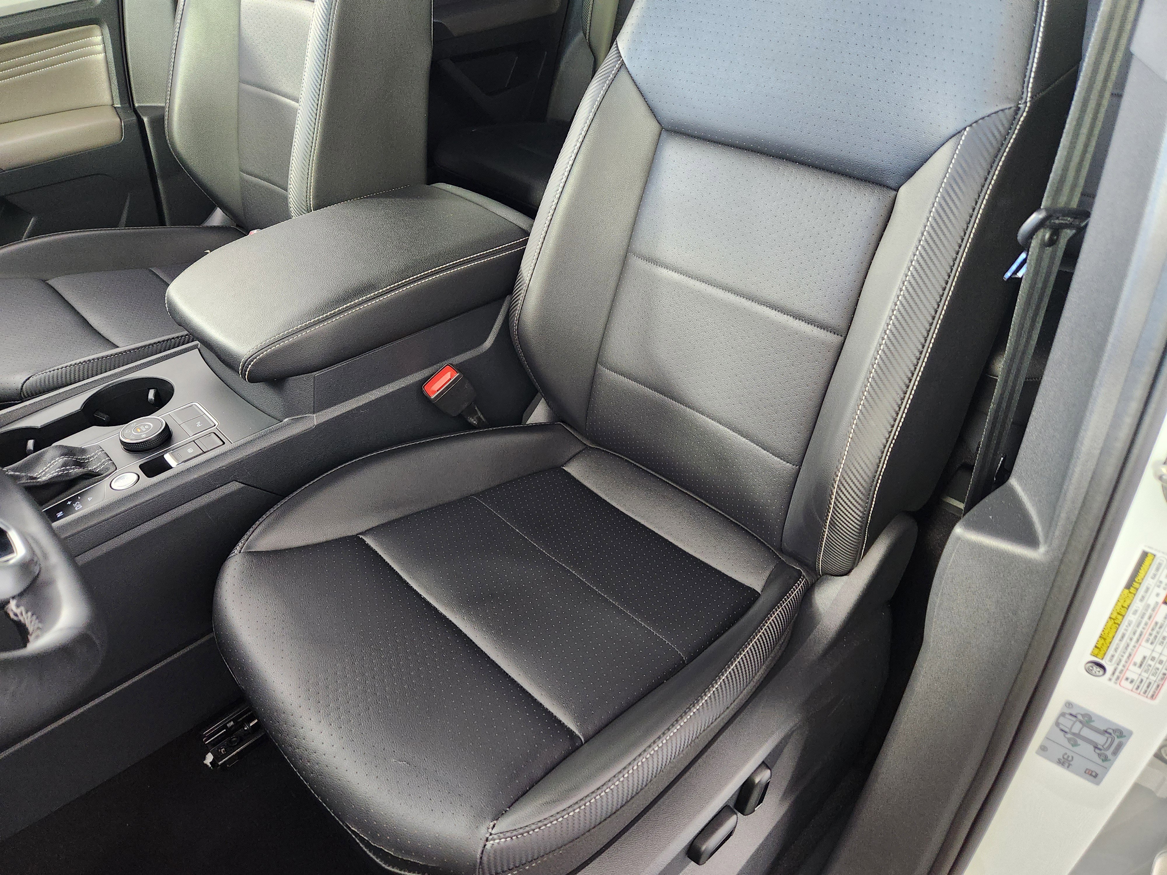 Used 2021 Volkswagen Atlas Cross Sport SE image 12