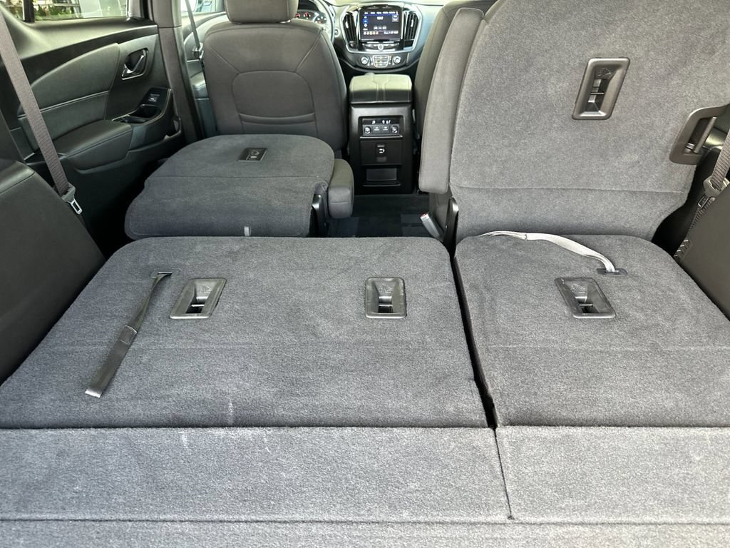 Used 2023 Chevrolet Traverse LT FWD image 15