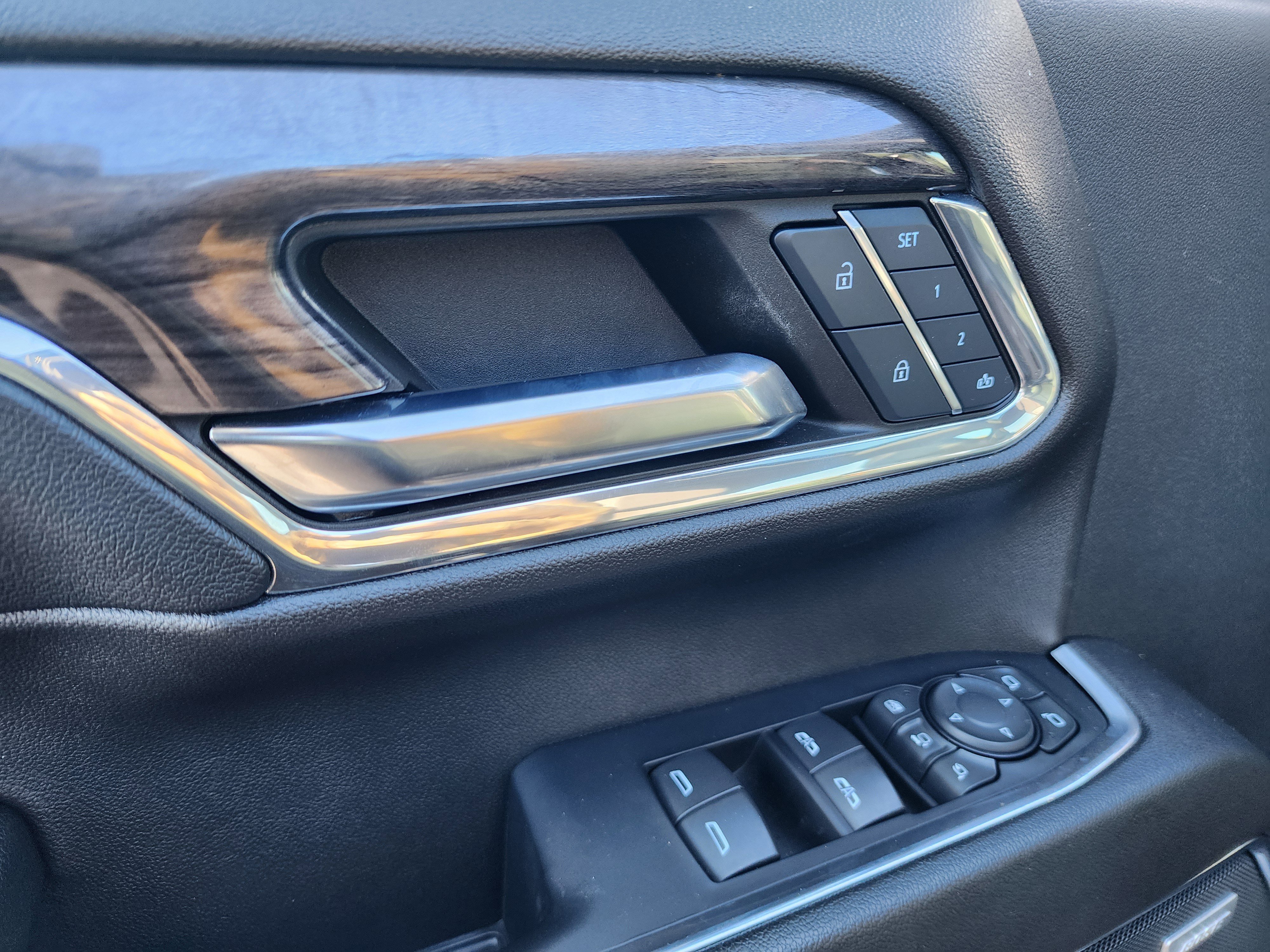 Used 2024 Chevrolet Silverado 2500 LTZ w/ LTZ Premium Package image 24