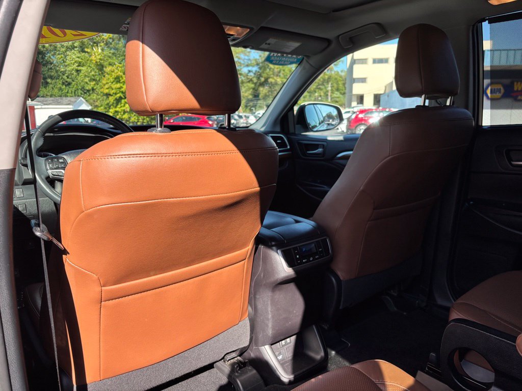Used 2019 Toyota Highlander Limited FWD image 22