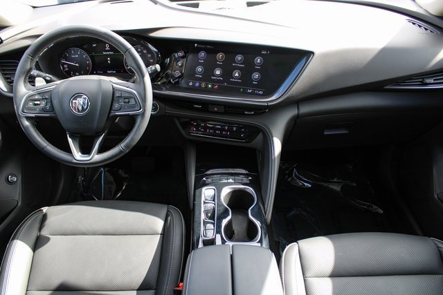 Used 2022 Buick Envision Essence w/ Safety Package image 17