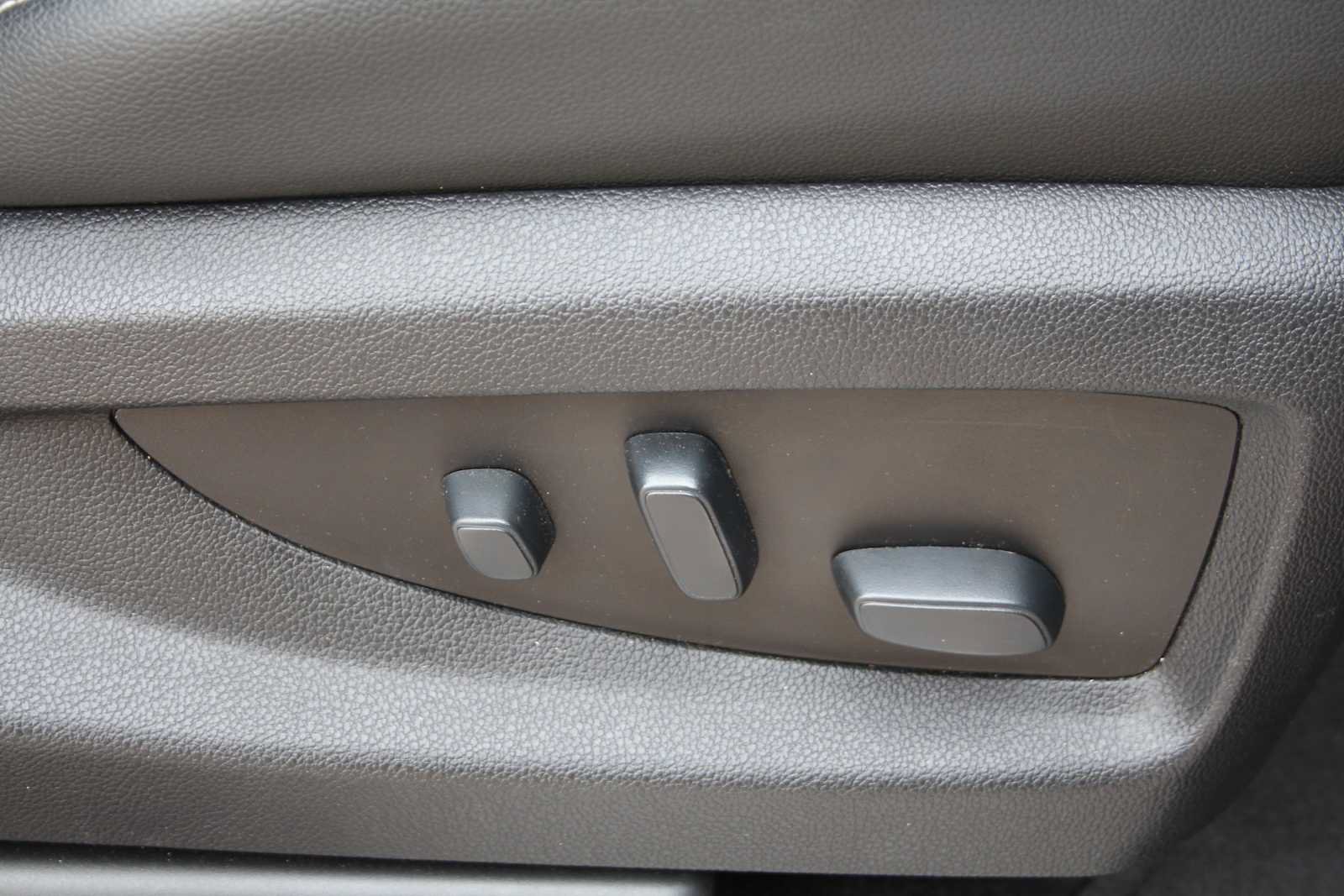 Used 2019 GMC Yukon SLT RWD image 19