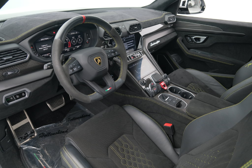 Used 2024 Lamborghini Urus Performante AWD/4WD image 47