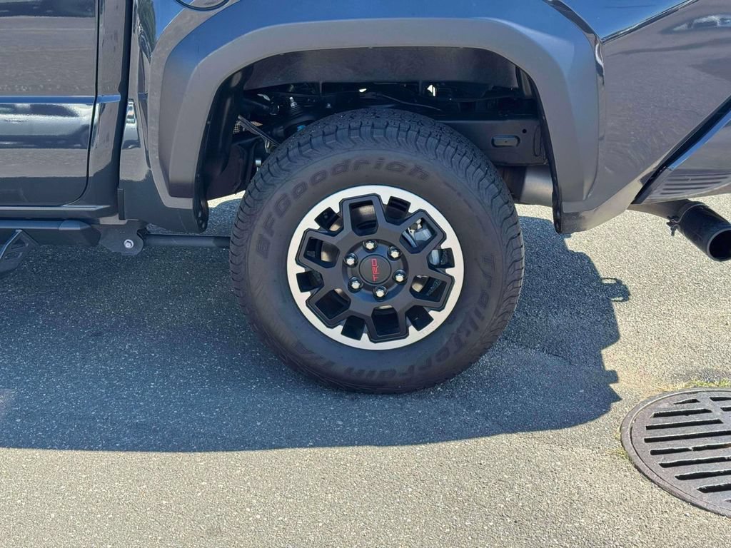 Used 2024 Toyota Tacoma TRD Off-Road AWD/4WD image 11