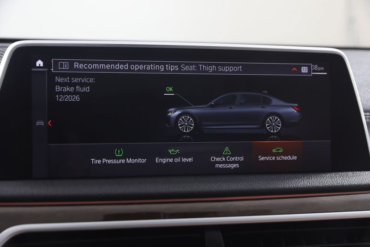 Used 2020 BMW 750i xDrive AWD/4WD image 39