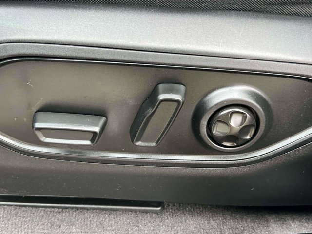 Used 2021 Jeep Grand Cherokee L Limited image 9