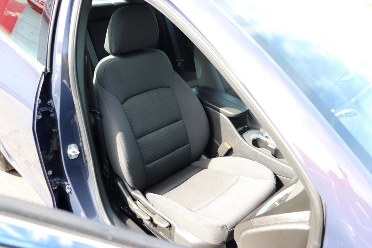 Used 2025 Chevrolet Malibu LT FWD image 14