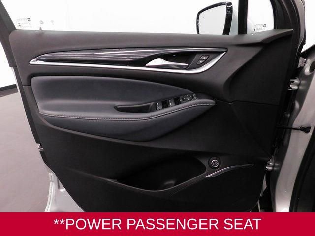 Used 2022 Buick Enclave Essence w/ Sport Touring Edition image 25