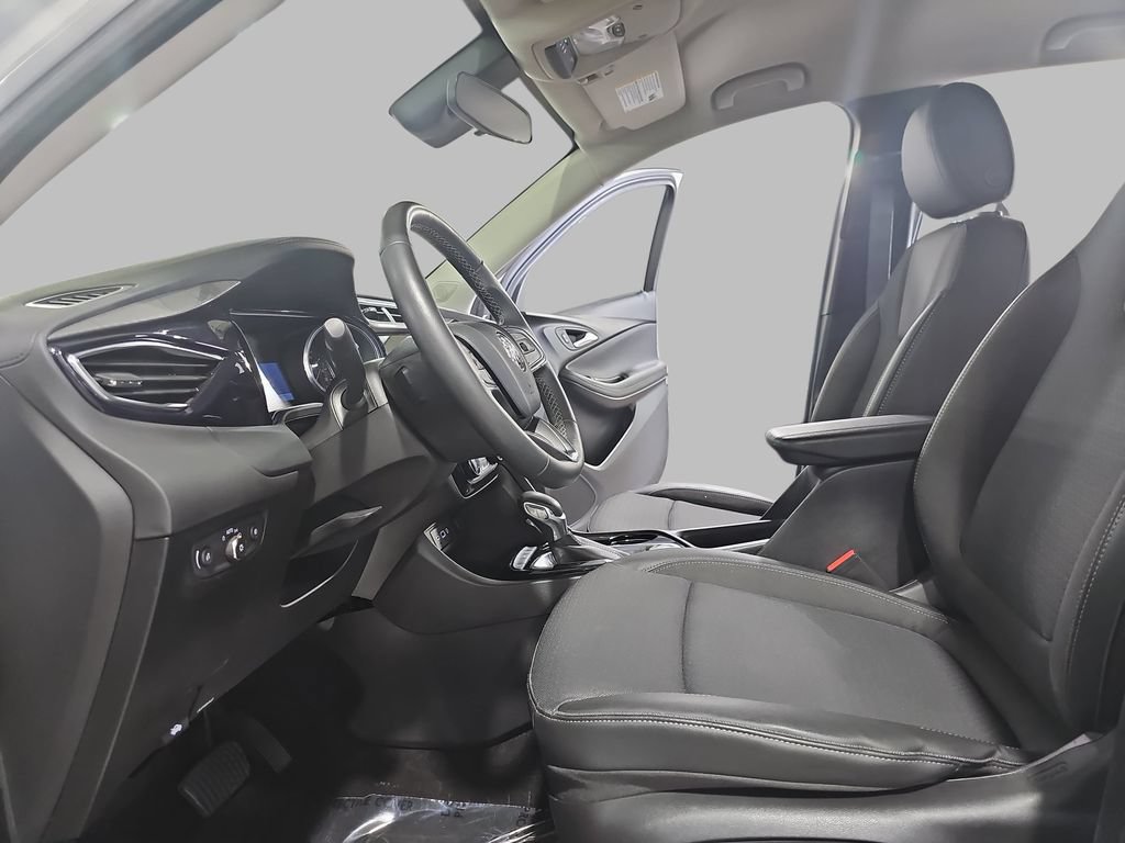 Used 2022 Buick Encore GX Preferred w/ Sport Touring Package FWD image 19
