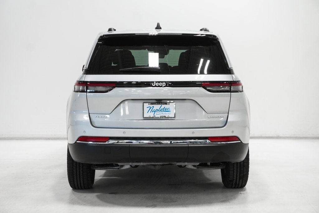Certified 2025 Jeep Grand Cherokee Laredo w/ Luxury Tech Group I image 6
