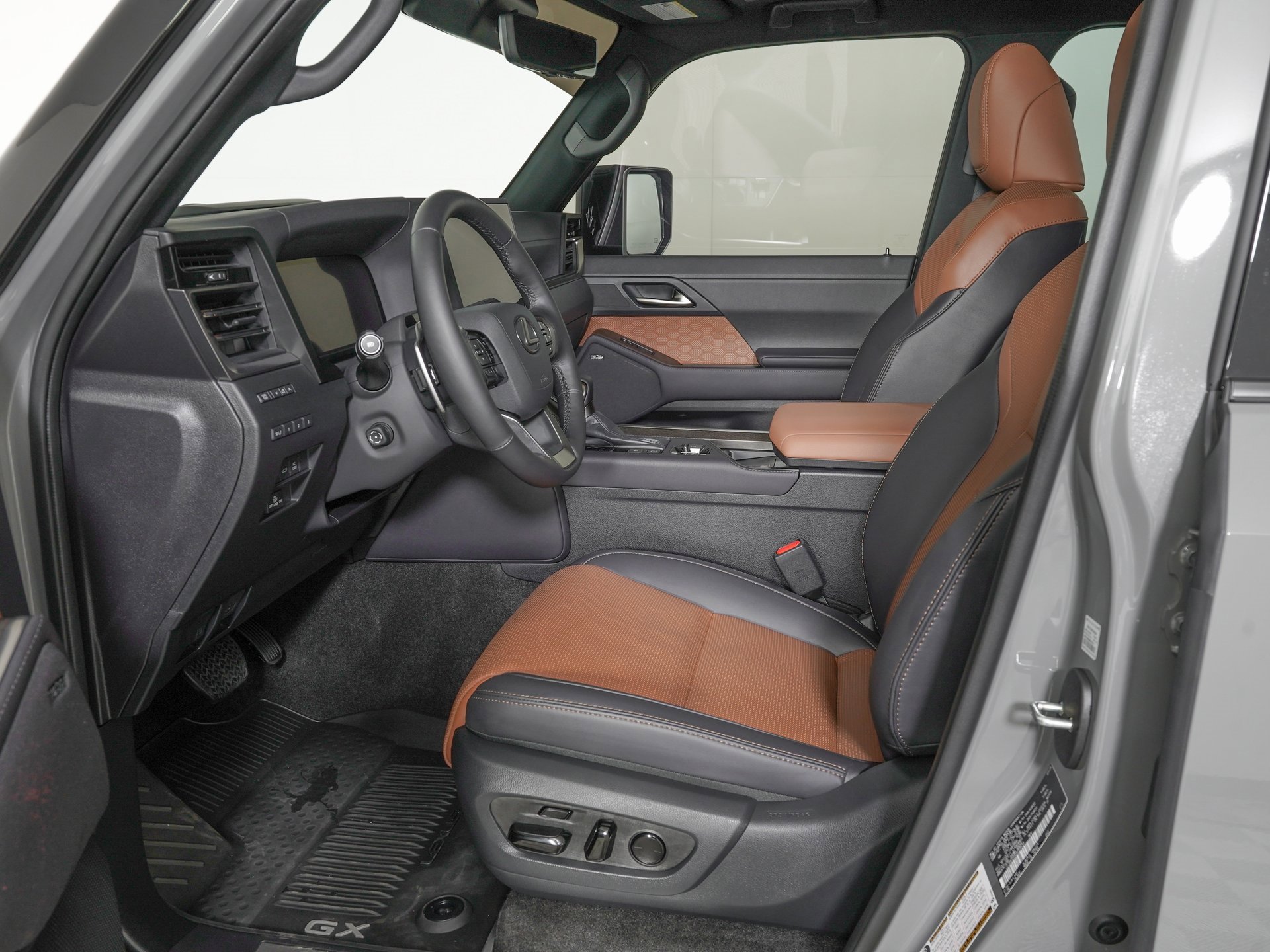 Used 2025 Lexus GX 550 image 16