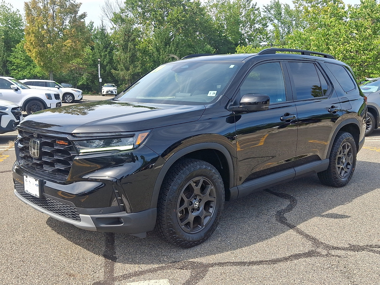 Used 2024 Honda Pilot TrailSport image 3