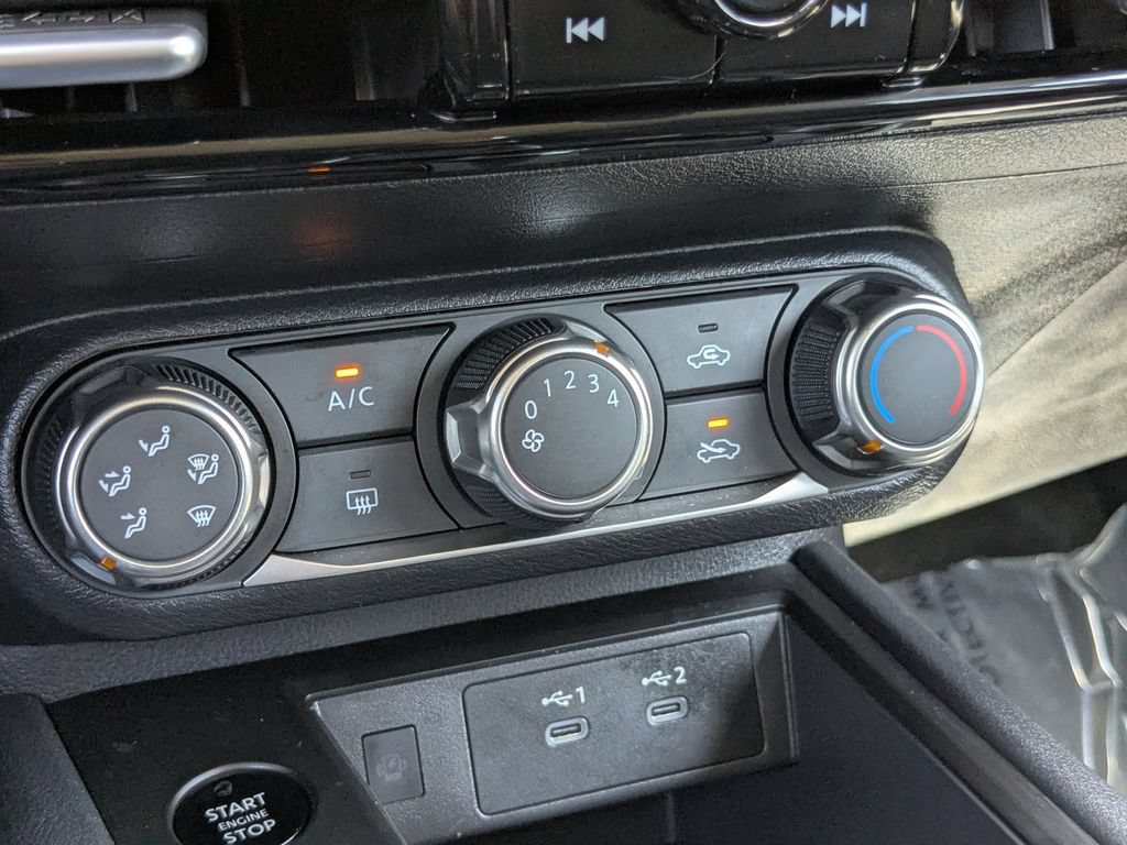 Used 2025 Nissan Kicks SV FWD image 21