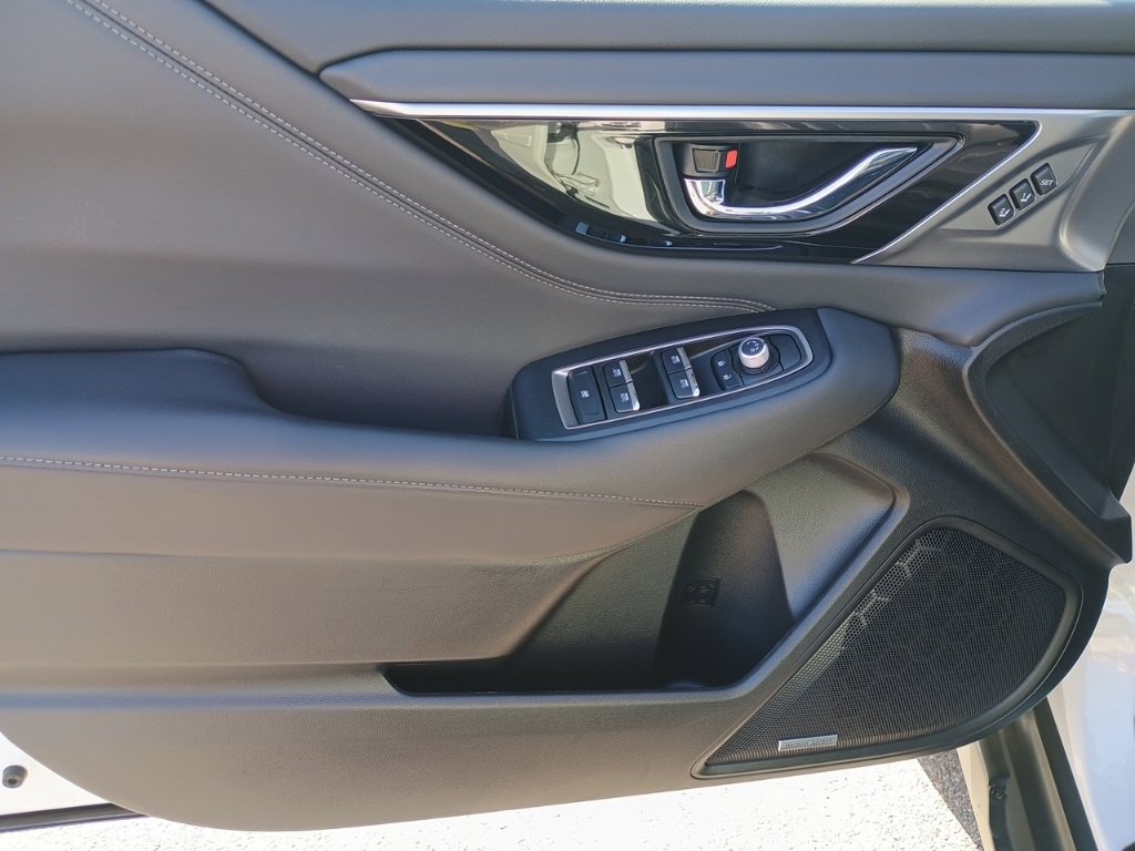 Certified 2022 Subaru Outback Limited image 11