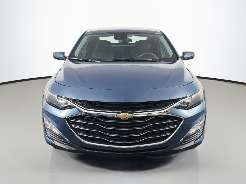 Used 2024 Chevrolet Malibu LT FWD image 2