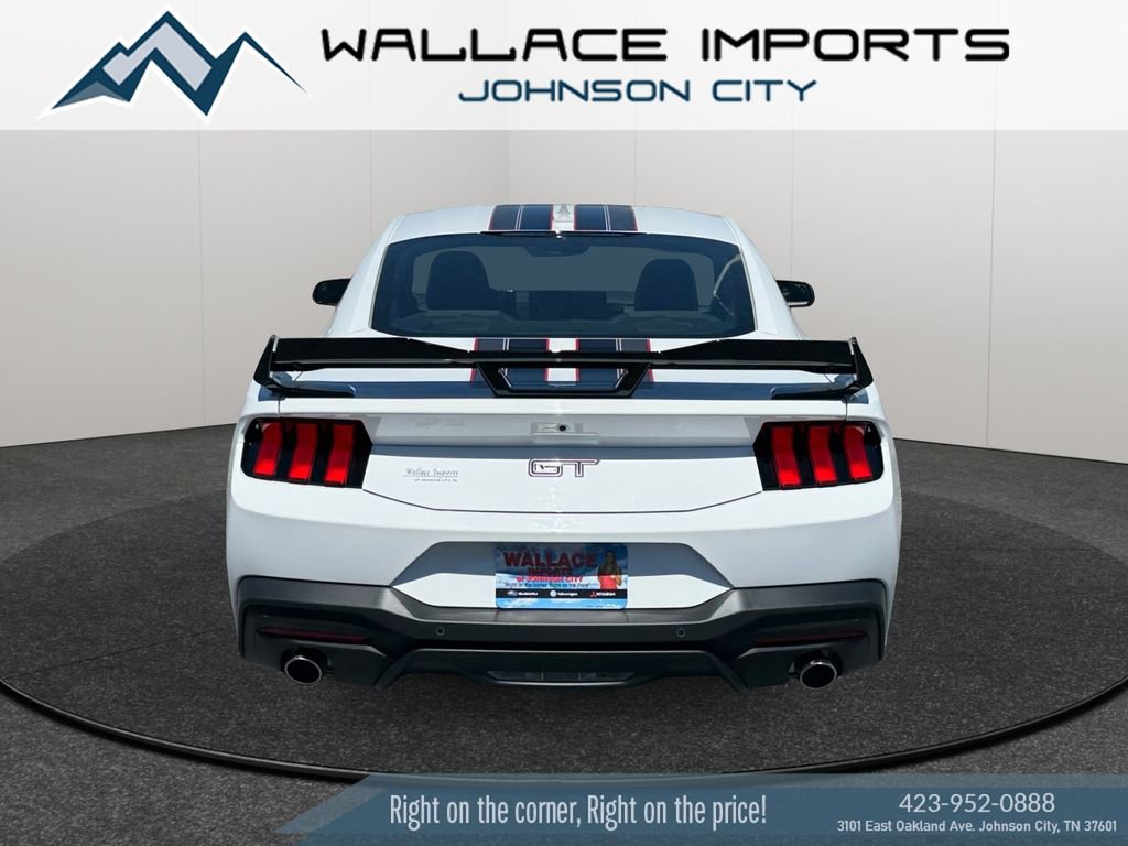 Used 2025 Ford Mustang GT RWD image 4