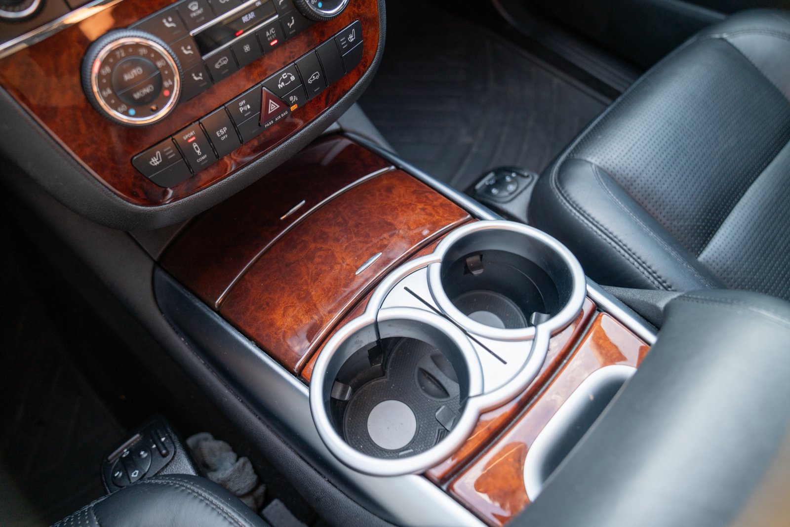 Used 2007 Mercedes-Benz R 63 AMG 4MATIC image 20