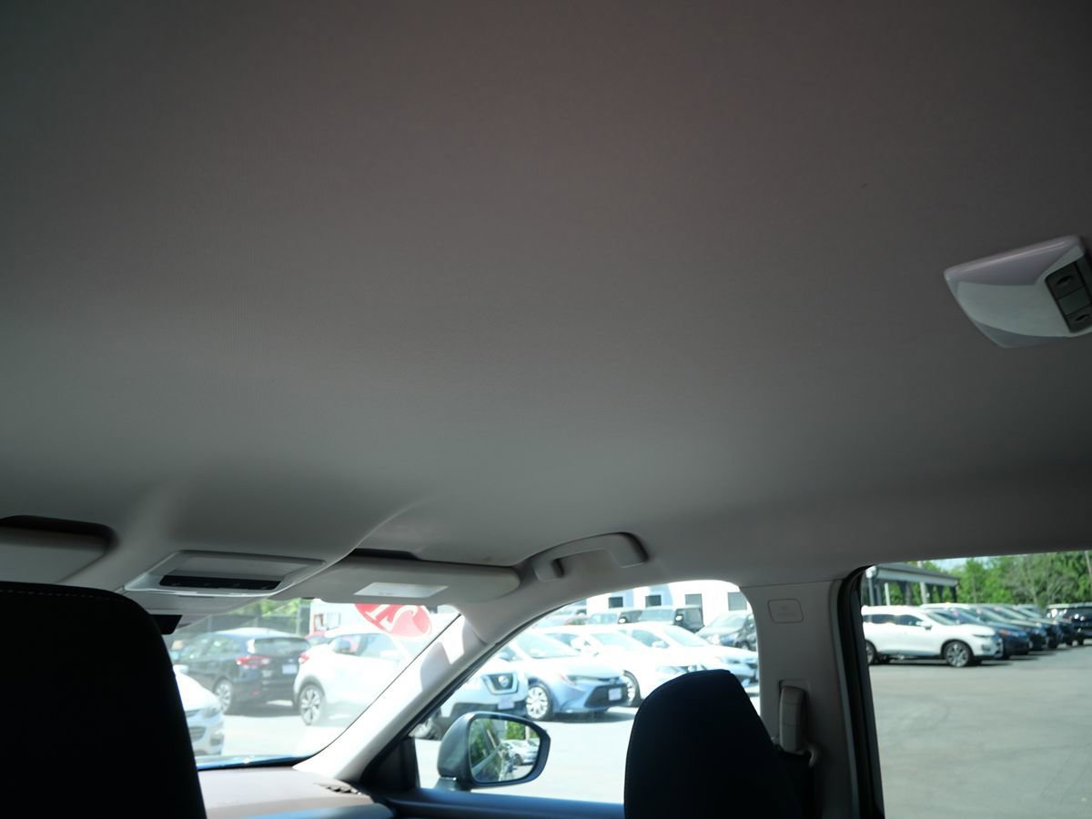 Used 2021 Nissan Rogue S AWD/4WD image 25