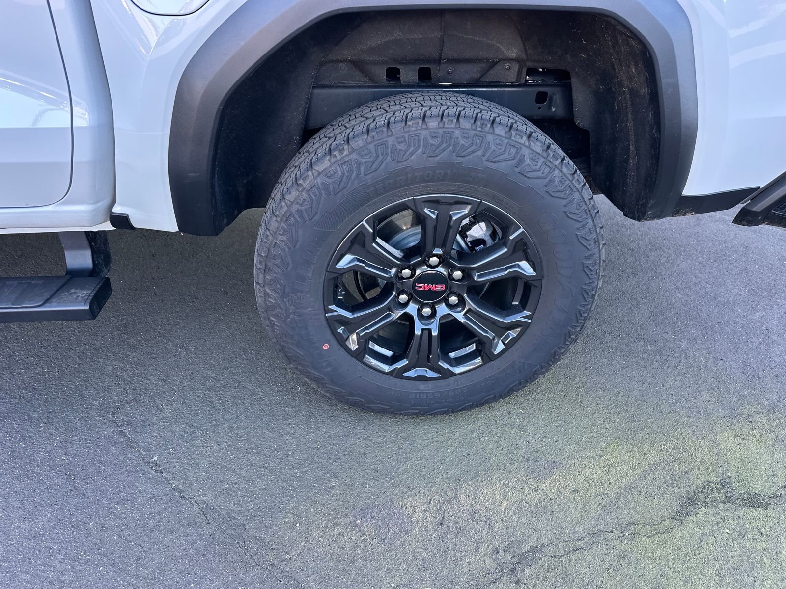 Used 2025 GMC Canyon Elevation w/ Convenience Package image 17