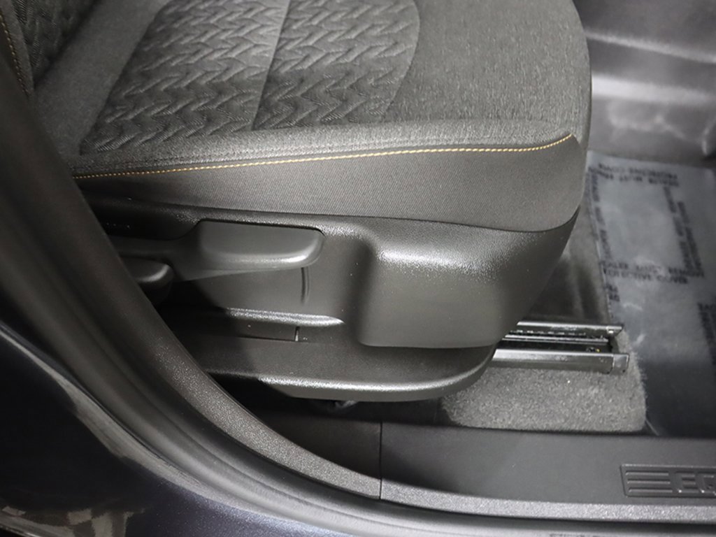 Used 2023 Chevrolet Equinox LT image 30