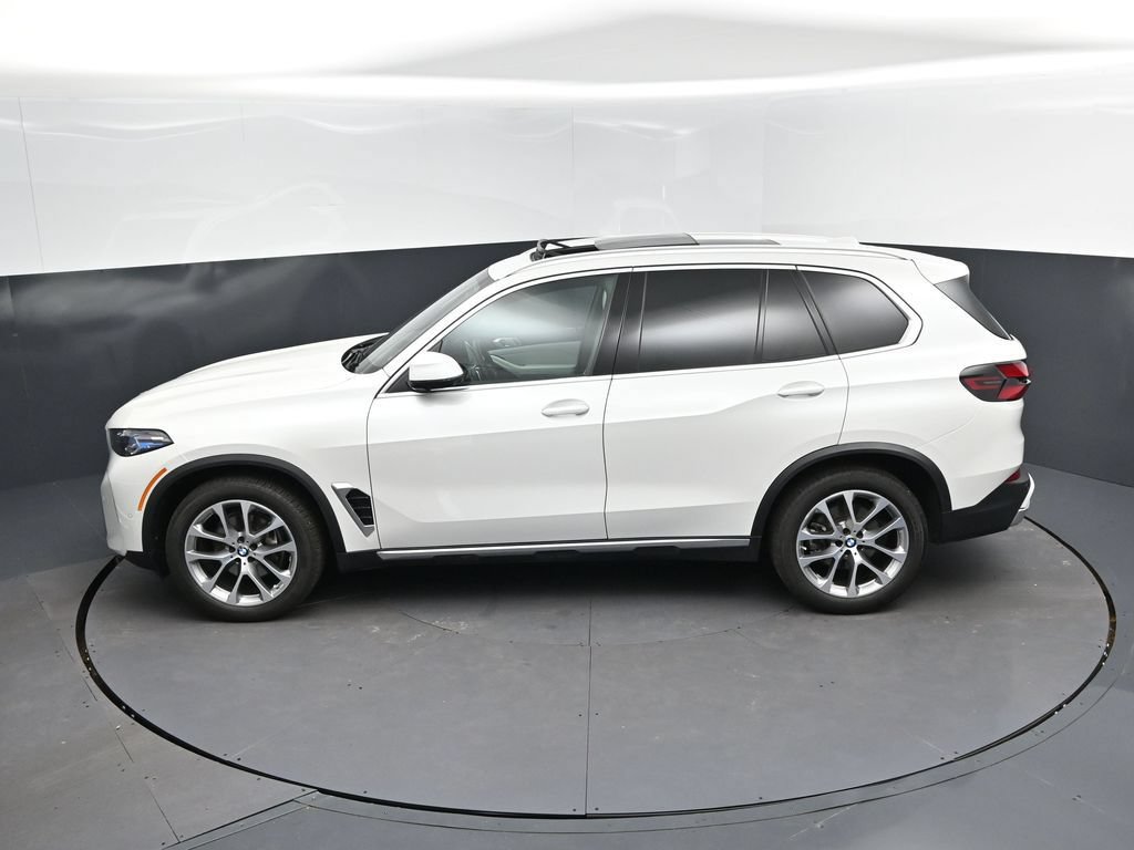 Certified 2026 BMW X5 xDrive40i w/ Climate Comfort Package AWD/4WD image 32