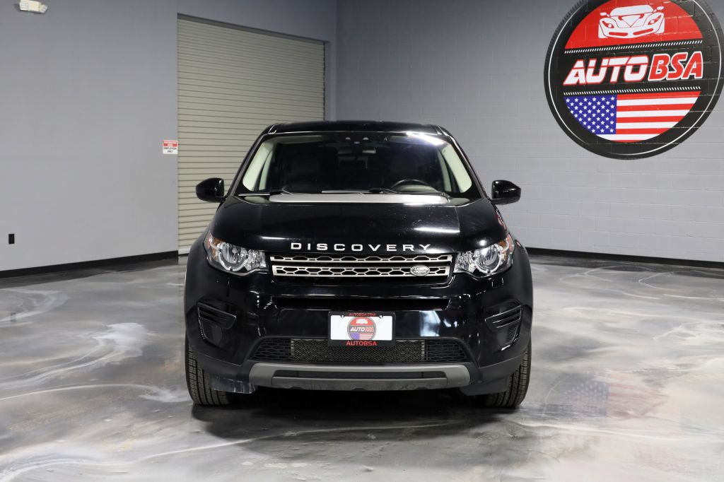 Used 2017 Land Rover Discovery Sport SE AWD/4WD image 2