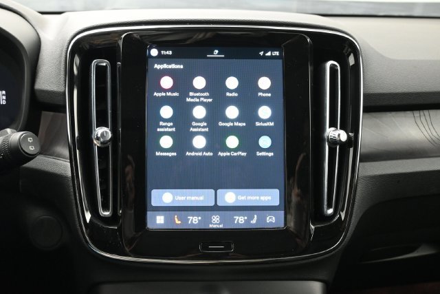 Used 2023 Volvo XC40 Recharge Plus AWD/4WD image 18