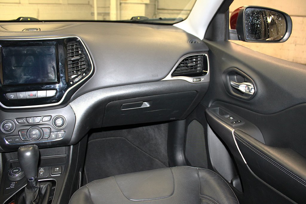 Certified 2021 Jeep Cherokee Limited AWD/4WD image 32
