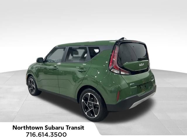 Used 2023 Kia Soul EX image 3