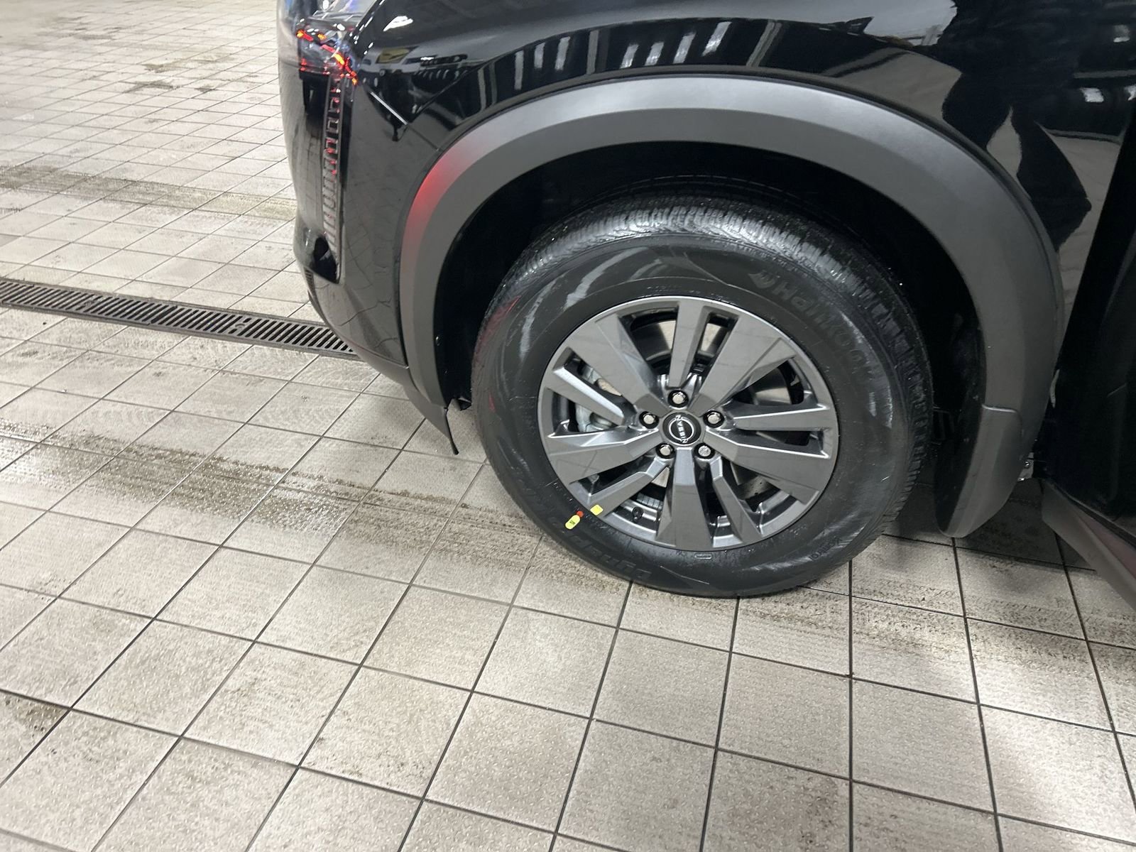 New 2026 Nissan Pathfinder S image 11