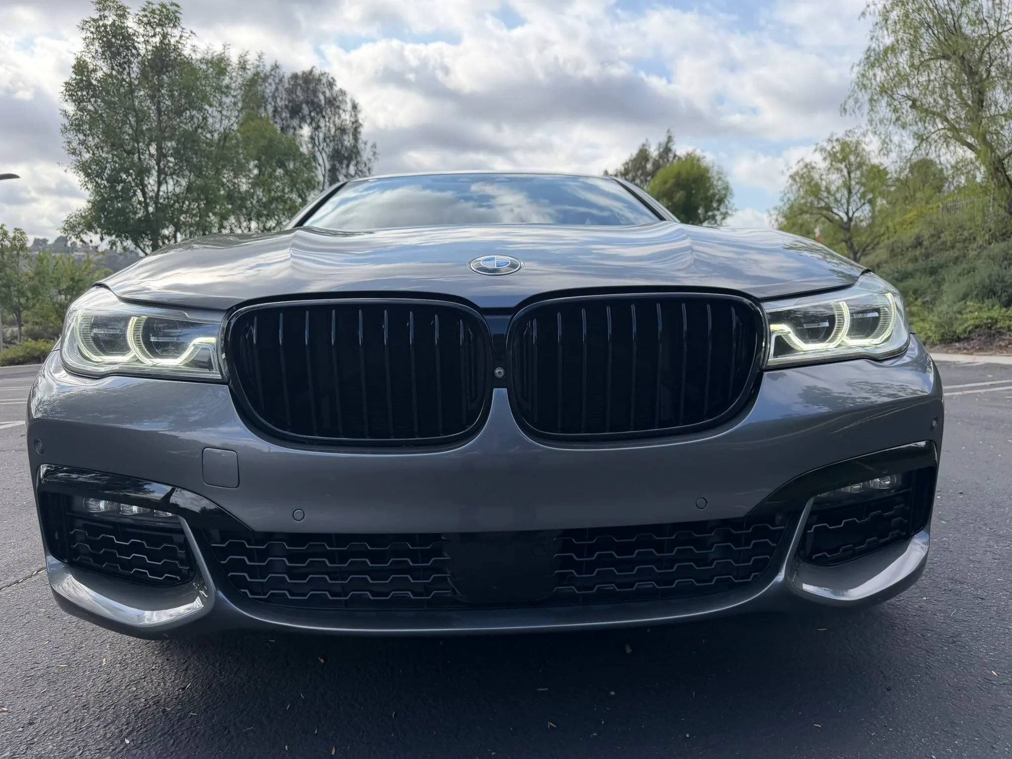 Used 2017 BMW 750i RWD image 8