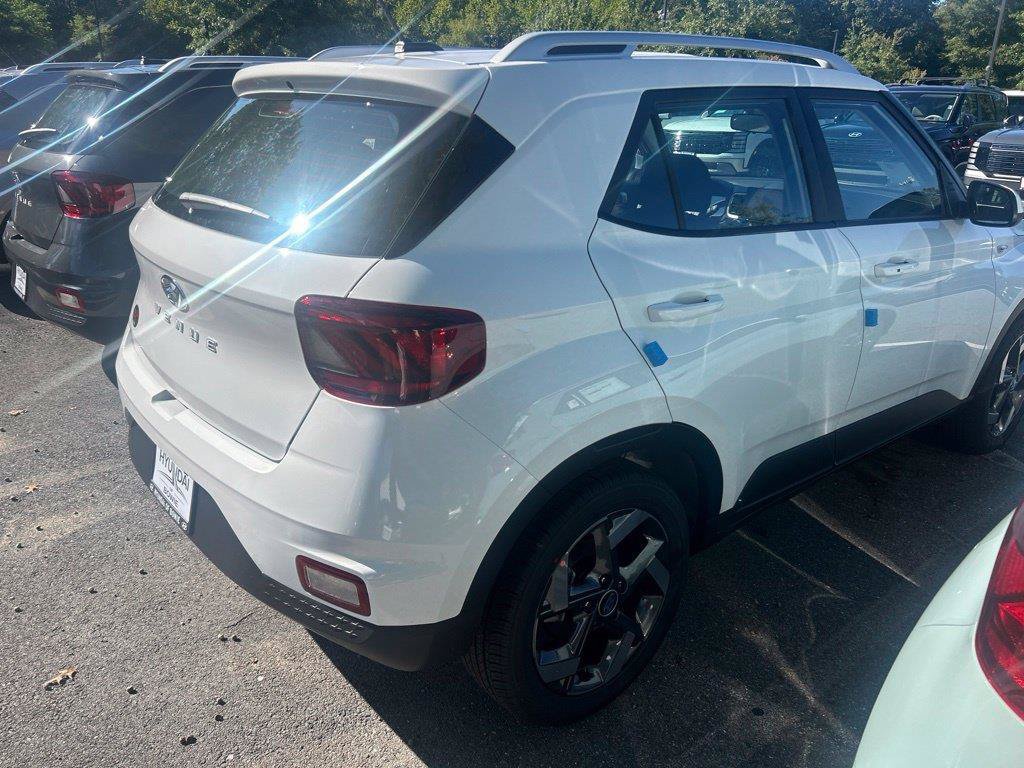 New 2026 Hyundai Venue SEL FWD image 7