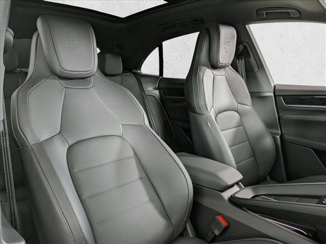 New 2026 Porsche Macan 4S Electric image 24