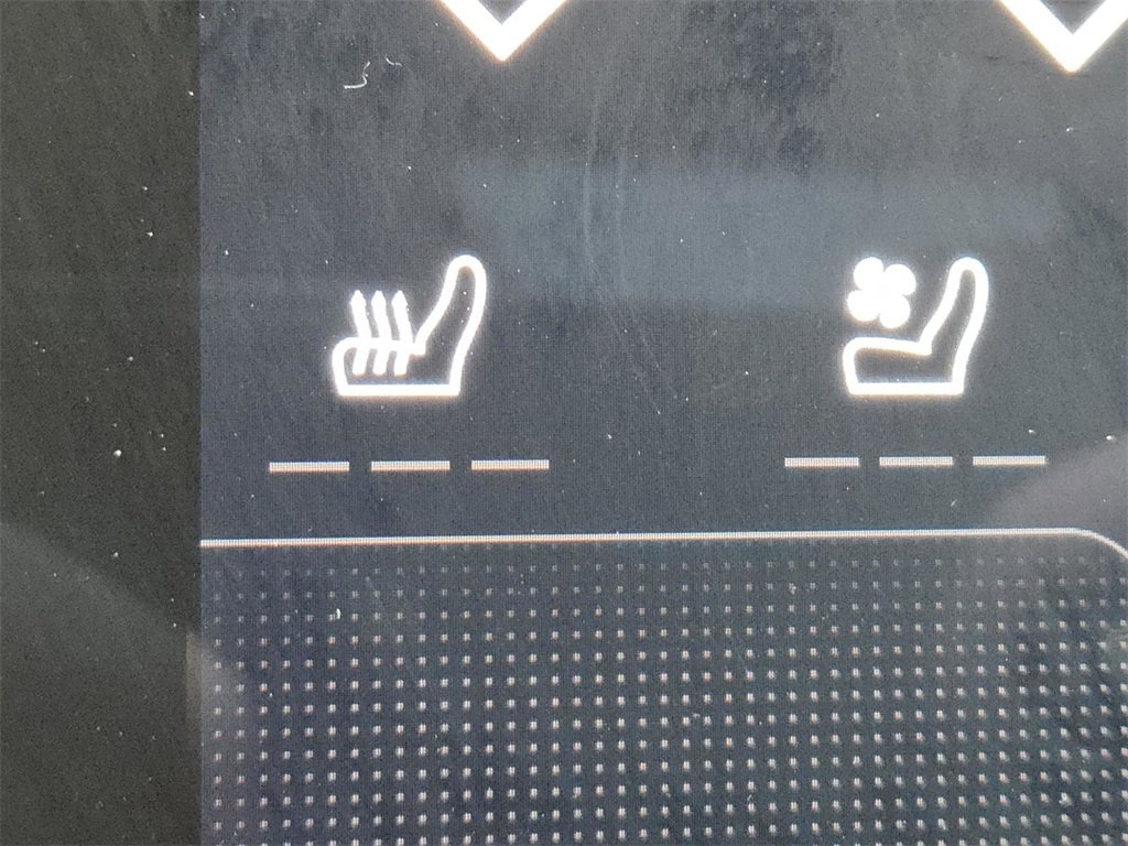 Used 2022 Porsche Taycan 4S image 6