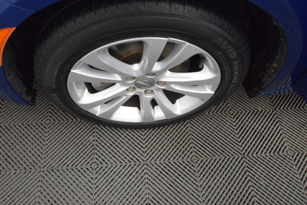 Used 2015 Chrysler 200 Limited image 21