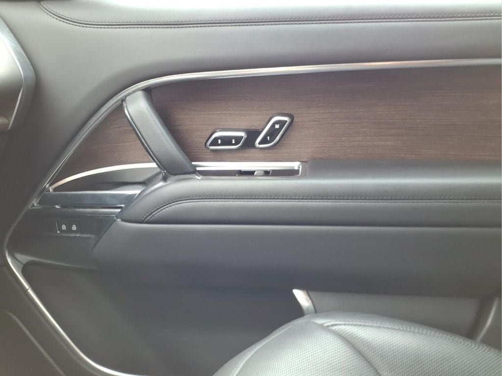 Used 2023 Land Rover Range Rover SE AWD/4WD image 31