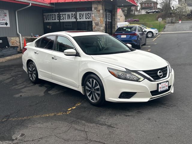 Used 2017 Nissan Altima 2.5 SL w/ 2.5 Technology Package FWD image 1