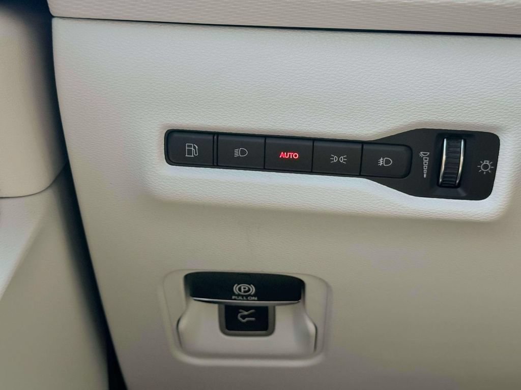 New 2026 Jeep Cherokee Overland AWD/4WD image 18