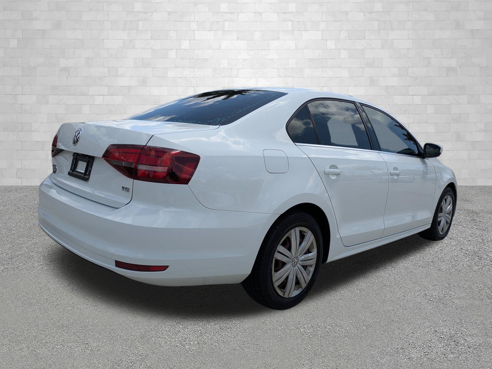 Used 2017 Volkswagen Jetta S FWD image 2