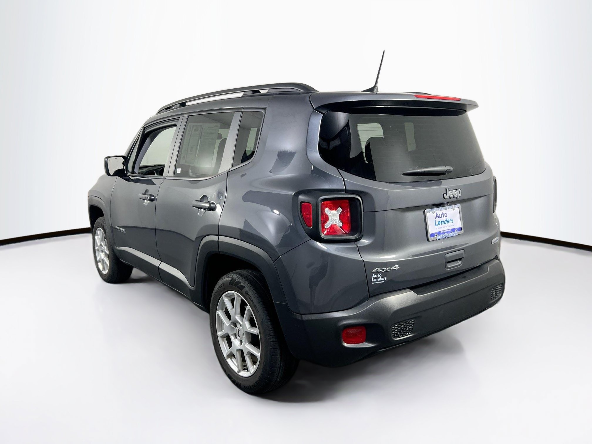 Used 2022 Jeep Renegade Latitude AWD/4WD image 7