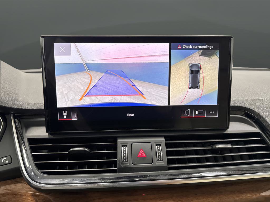 Used 2023 Audi Q5 e Premium Plus w/ Premium Plus Package image 11