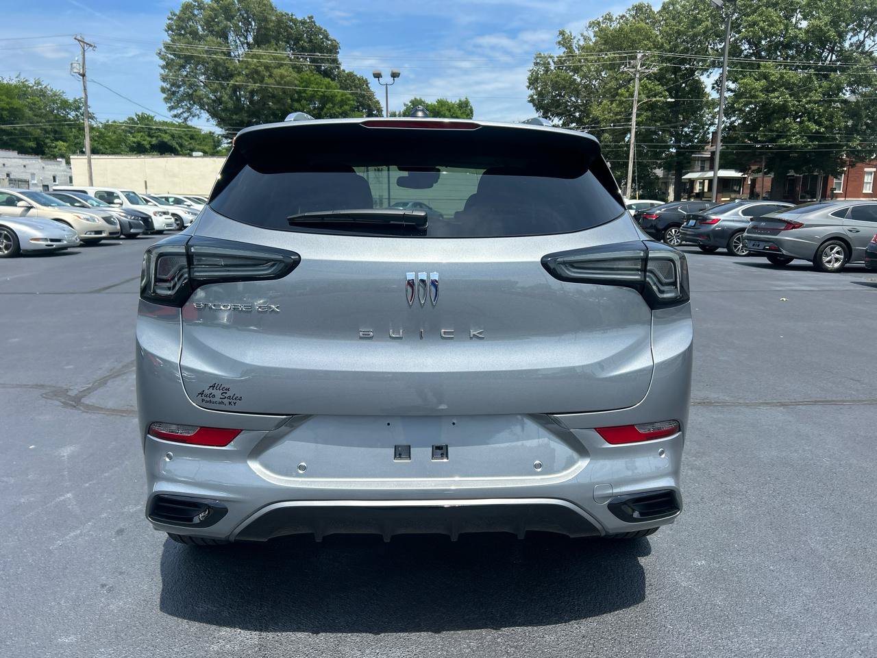 Used 2025 Buick Encore GX Avenir w/ Avenir Convenience Package FWD image 6